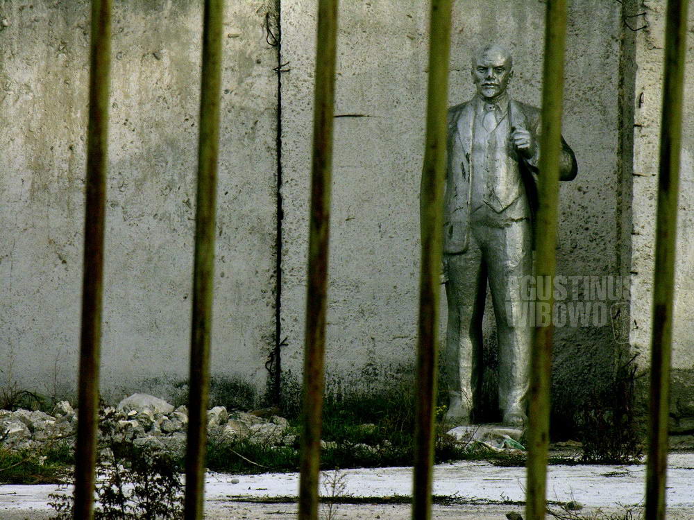 Lenin Imprisoned